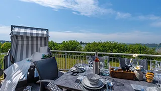 Ausblick von Haus mit Strandkorb Idyll