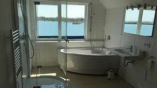 Badezimmer in Haus Eiderente