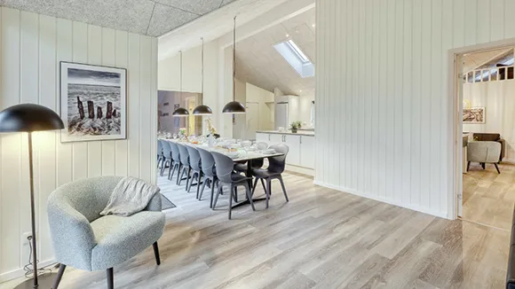 Essbereich in Rostock Poolhaus